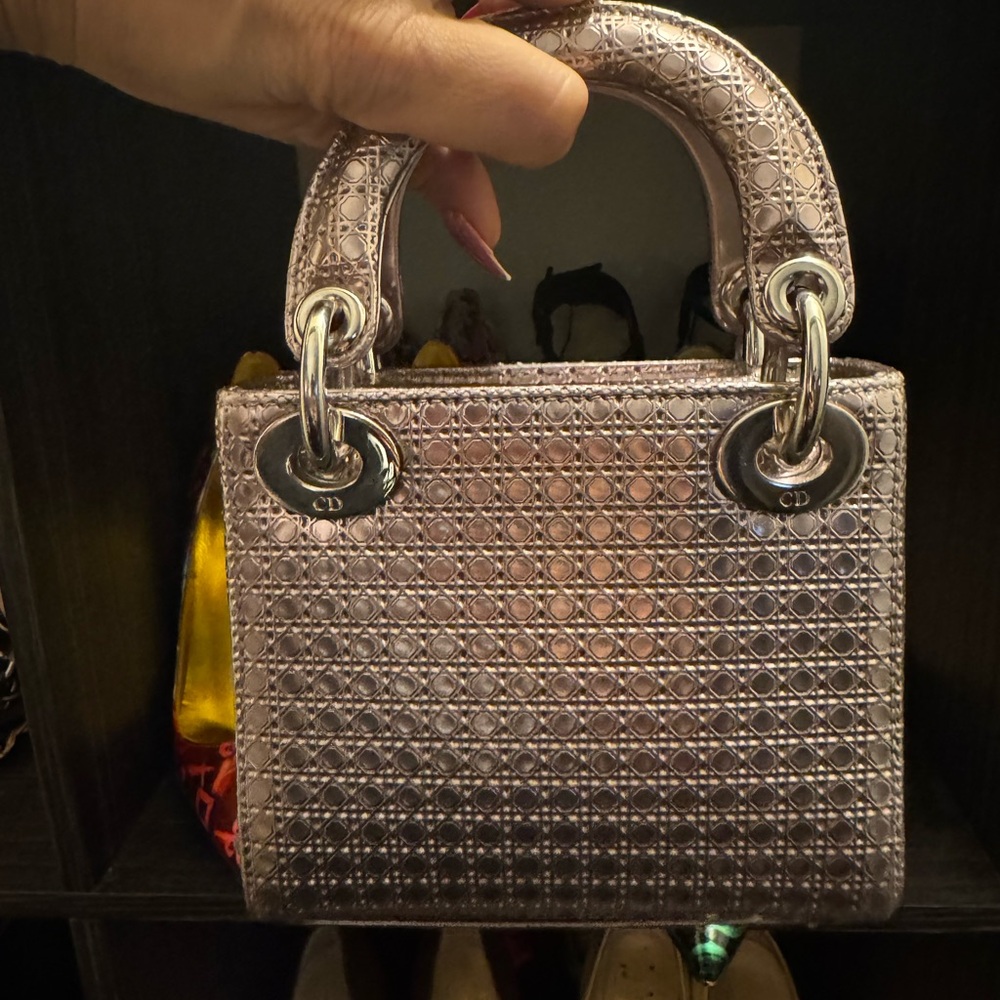 XXX SOLD XXX
LIMITEDEDITION 
LadyDiorMicro CannageMetallicPink - Picture 7 of 14